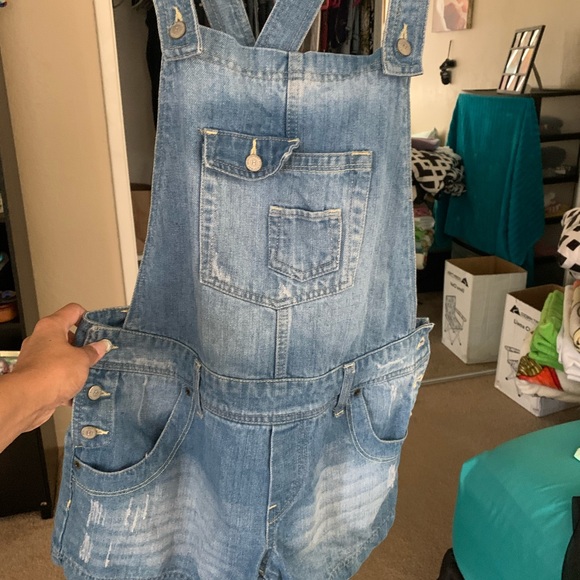 Jumpers - Picture 1 of 1